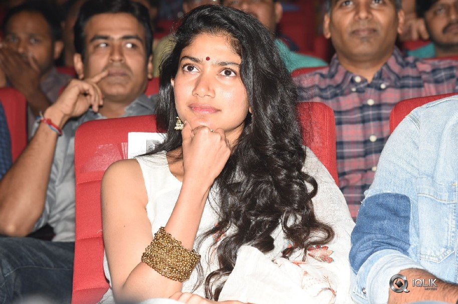 Padi-Padi-Leche-Manasu-Movie-Pre-Release-Event